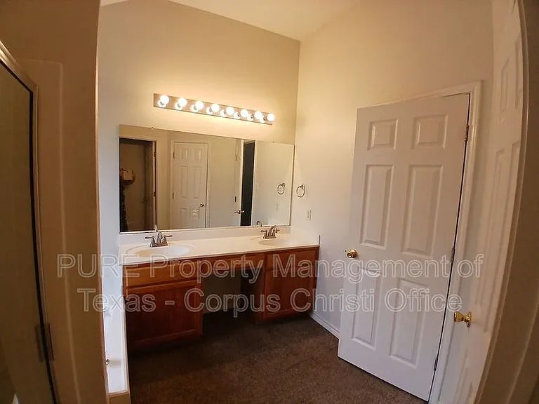 7609 Cold Springs Dr — Photo 21