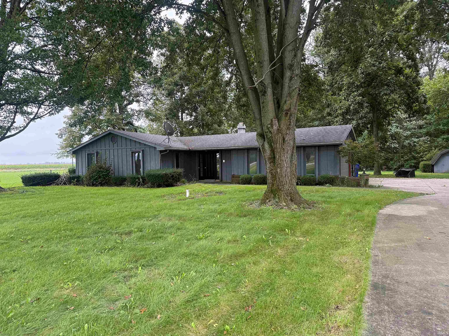 3 bed, 2.0 bath, 1402 sqft, $2,000 — Photo 1