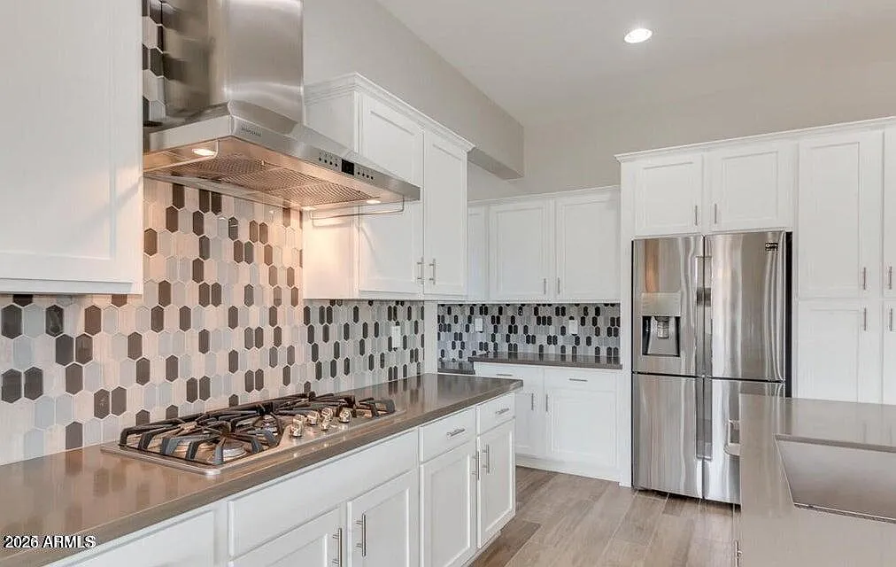 2 bed, 2.5 bath, 2109 sqft, $2,000 — Photo 2