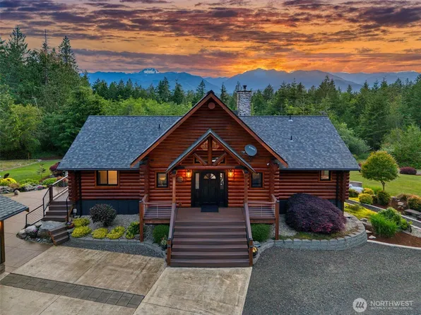 8580 Stavis Bay Road NW, Seabeck, WA 98380