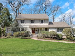 78 Seven Oaks Dr, New Providence Boro, NJ 07901