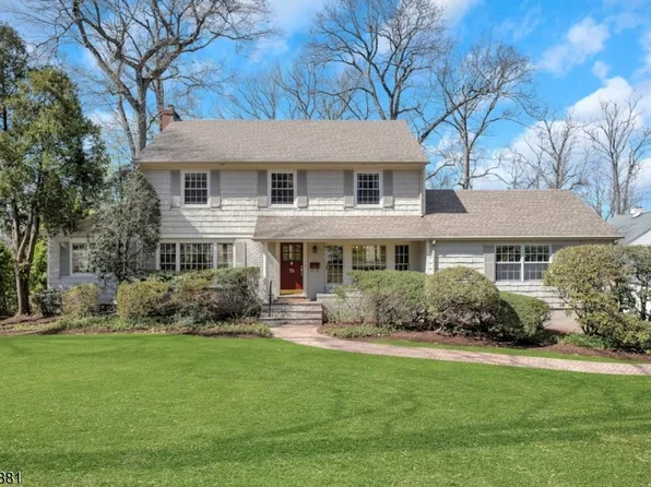 78 Seven Oaks Dr, New Providence Boro, NJ 07901