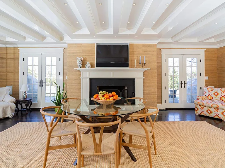 17 Wainscott Stone Rd — Photo 15