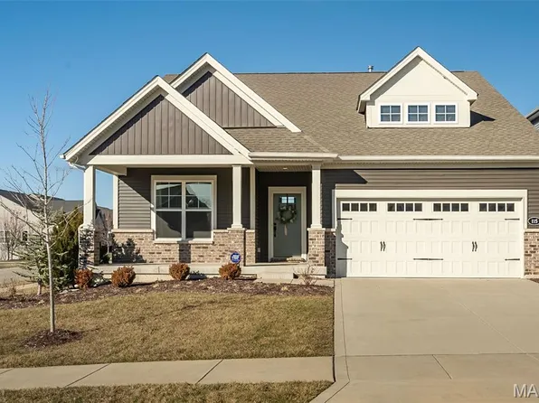 115 Palais Ct, Saint Charles, MO 63301