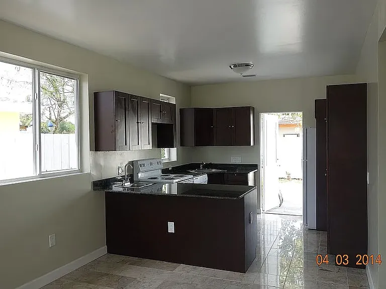 8861 SW 127th Ter — Photo 9