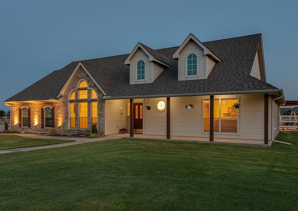1st image of 2701 Comanche Moon Dr