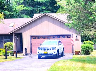 35 Meadow Rue Pl, Malta, NY 12020