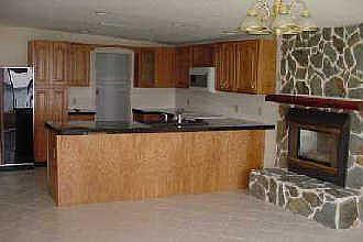 5th image of 114 Lake Shore Dr E