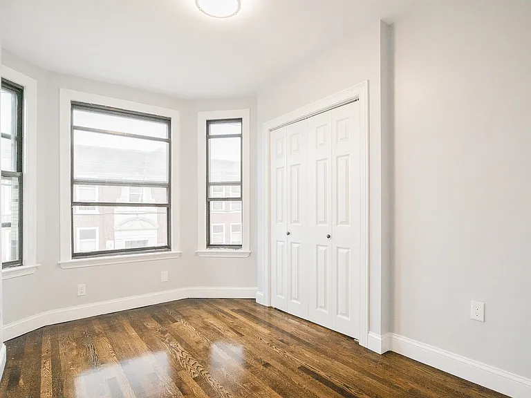 344 Saratoga St #2L — Photo 3