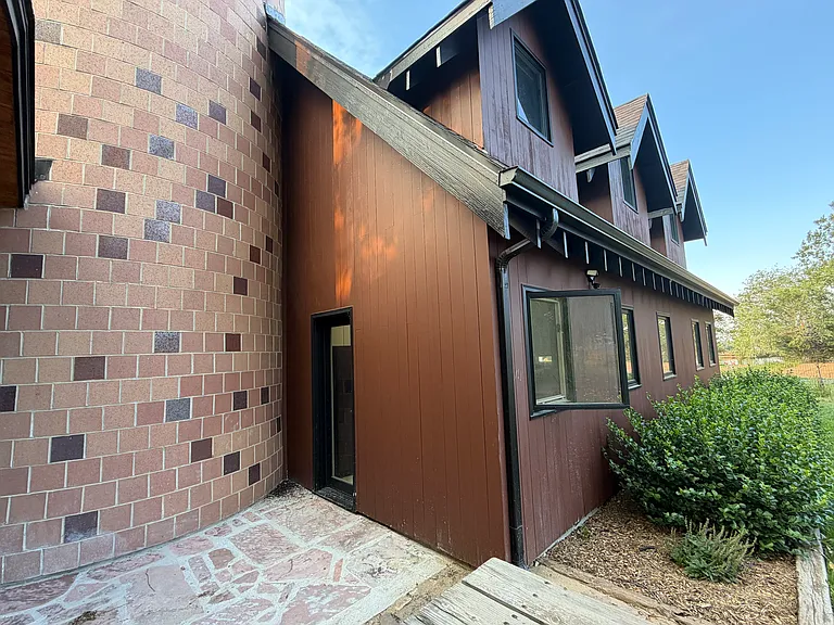 9810 Isabelle Rd — Photo 9