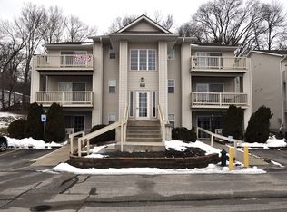 3515 E Ave Nw, Cedar rapids, IA 52405