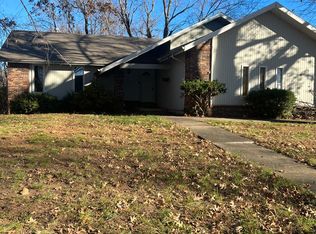 5518 S Roanoke Ave, Springfield, MO 65810