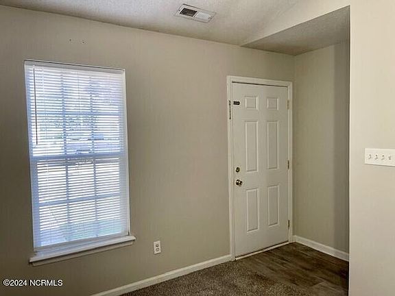 2nd image of 1140 Pueblo Dr