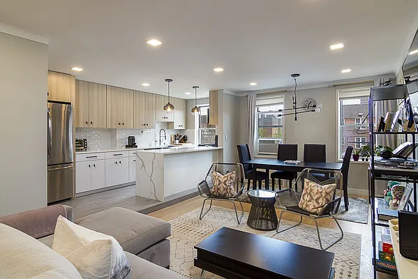 Sold by Remax City Square | media 1