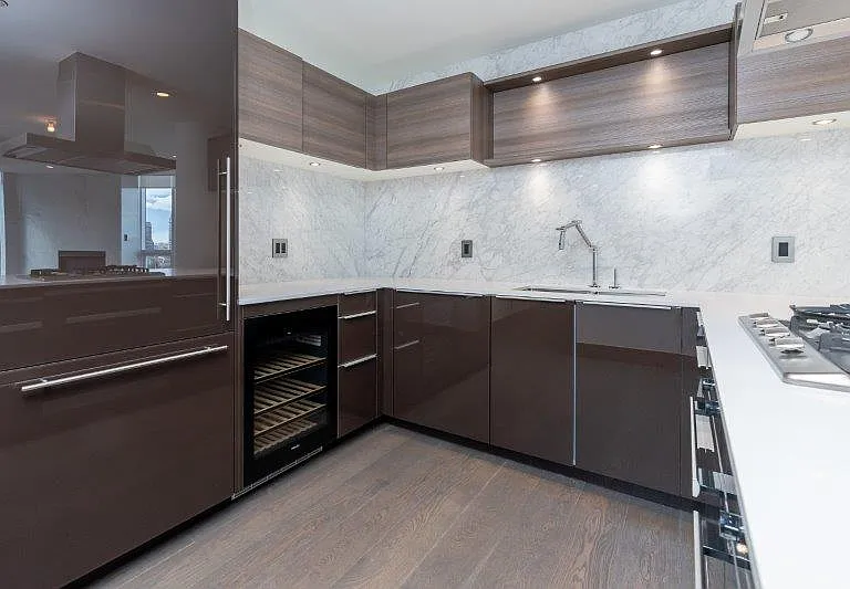 738 1st Ave SW #902 — Photo 15