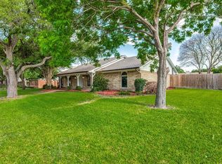 1629 Woodcrest Ln, Carrollton, TX 75006