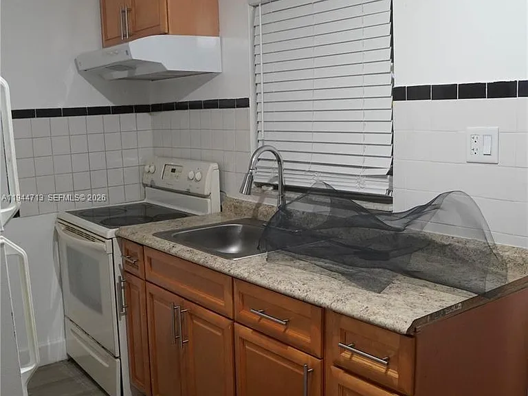 4370 NW 174th Dr #2 — Photo 7