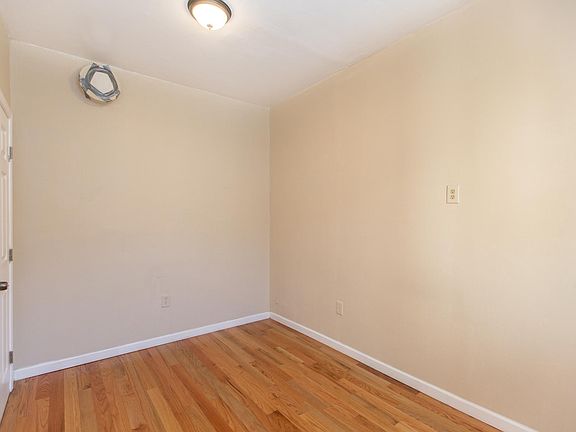 3rd image of 525 Stockton St #G