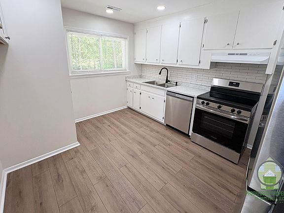 4th image of 14 Tanyard Rd #A