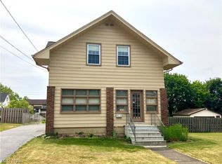223 E Broadway Ave, Girard, OH 44420