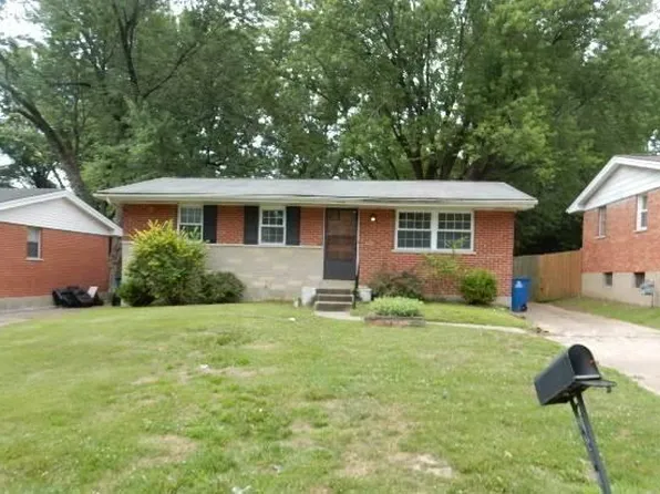 1374 Reale Ave, Saint Louis, MO 63138