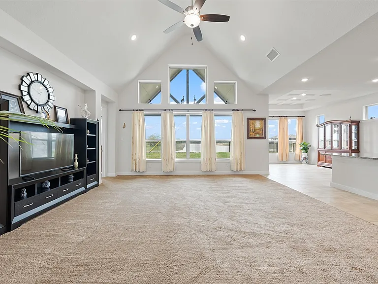 6007 Marsh Lake Ct — Photo 4