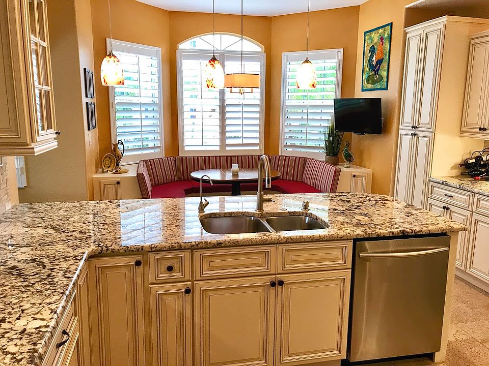Kitchen Banquette