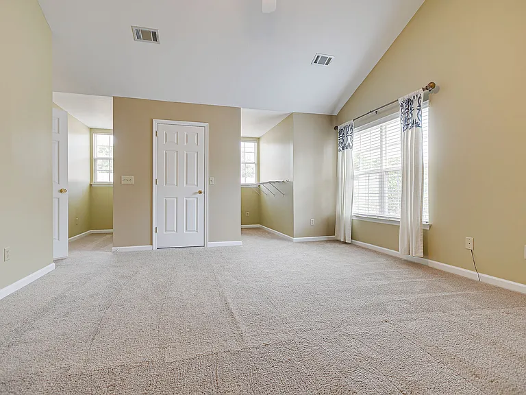 307 Devonshire Dr — Photo 19