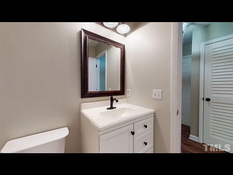 111 Brookberry Cir — Photo 19