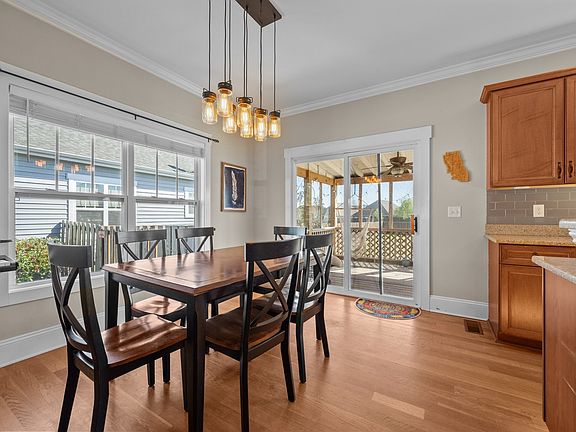 5th image of 407 Bald Cypress Ln