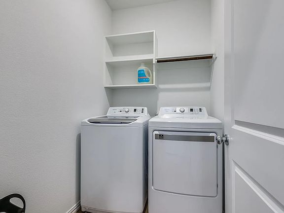 5th image of 2136 Okeefe Dr