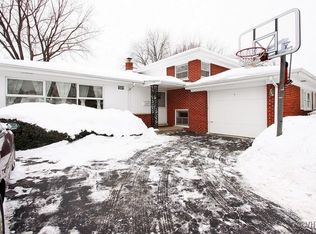 1341 Pendleton Ln, Glenview, IL 60025