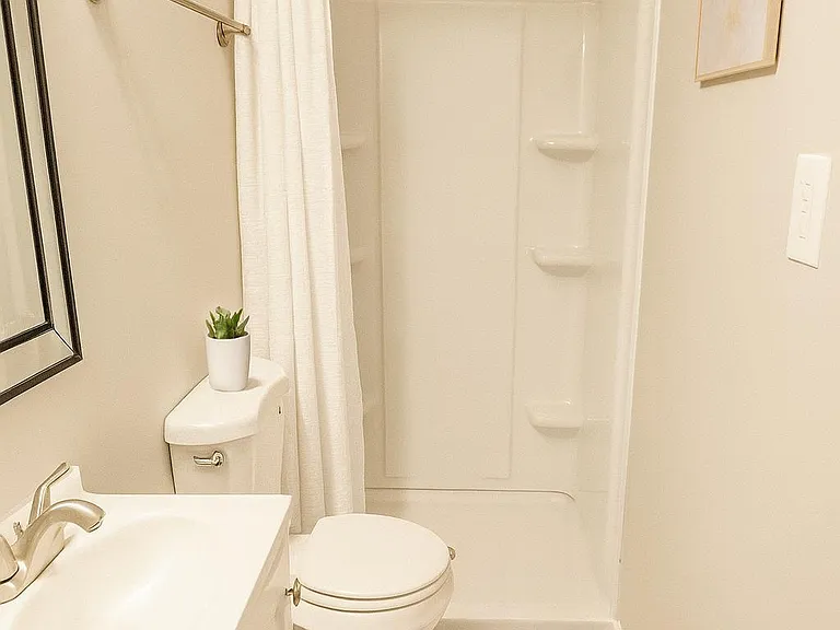 Maxwell Dr SW — Photo 2