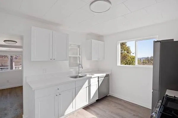 3456 La Mirada Dr — Photo 8