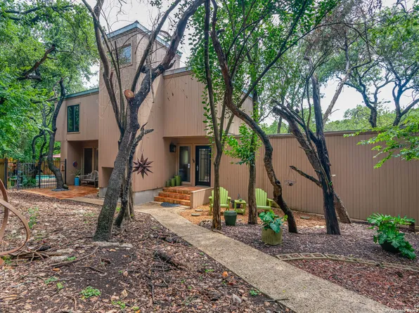 2102 COPPER HILL DR, San Antonio, TX 78232