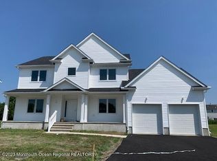 4 Ligotti Ct, Howell, NJ 07731