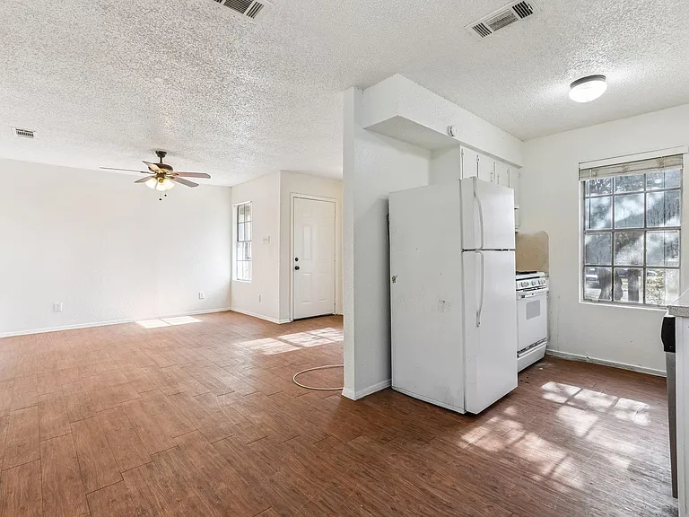 5000 Weidemar Ln #C — Photo 4