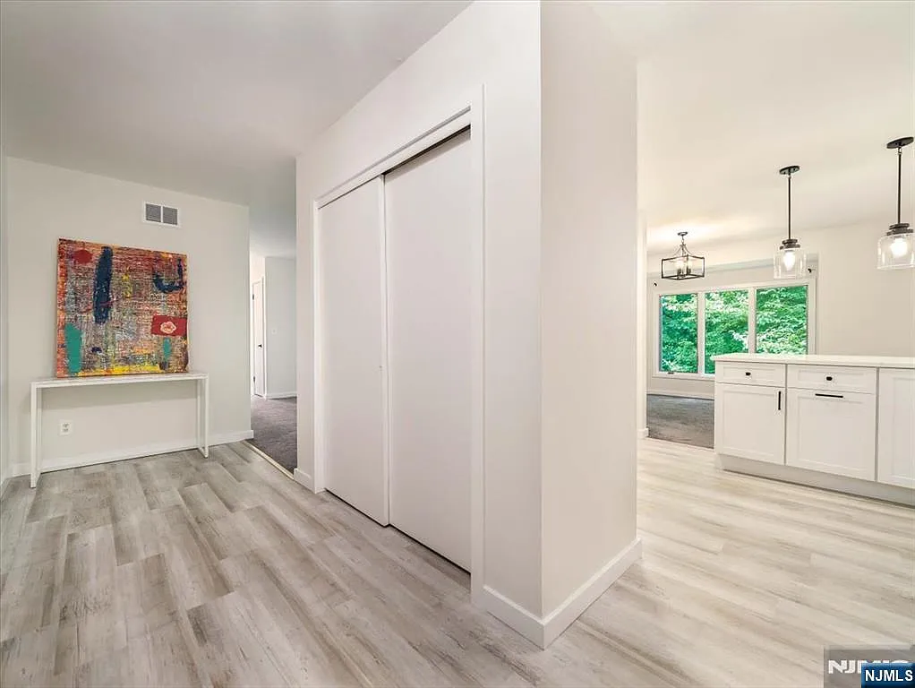 2 bed, 2.0 bath, $3,500 — Photo 3
