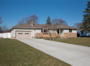 18648 Meadow Ln, Strongsville, OH