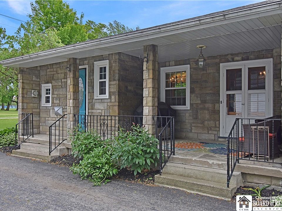 354 Temple St, Fredonia, NY 14063 Zillow