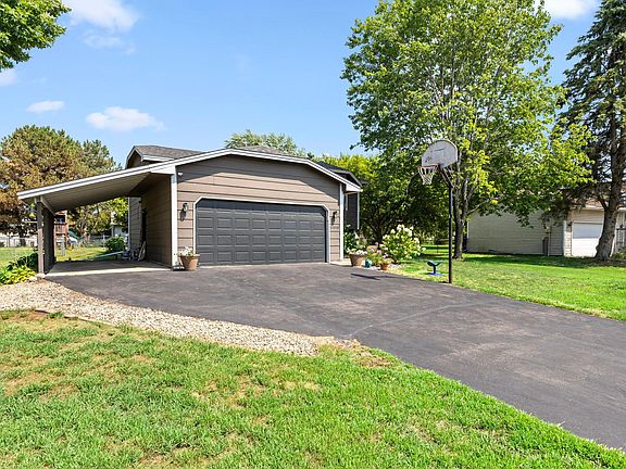 4th image of 11010 Xylon Ln N