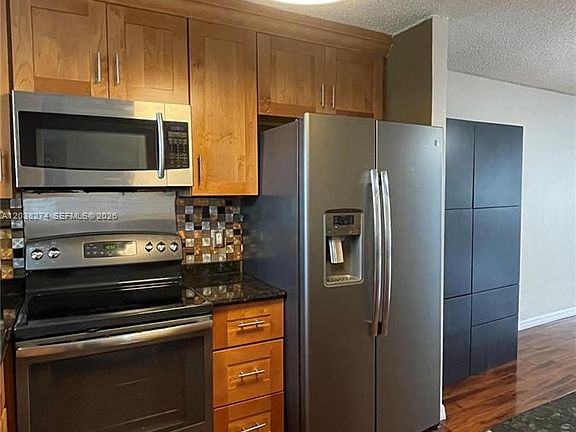 5th image of 531 W Kalmia Dr APT 5
