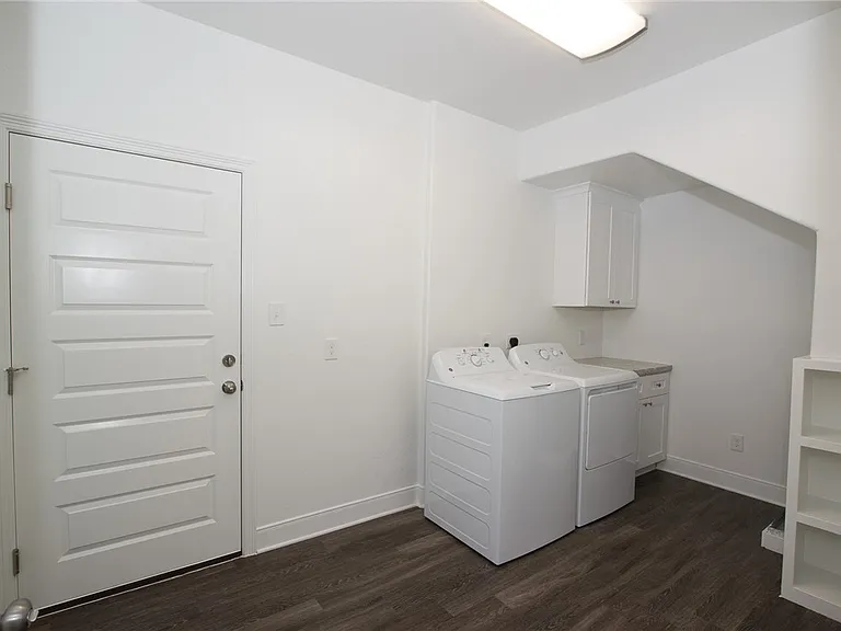 701 Hereford St #A — Photo 9