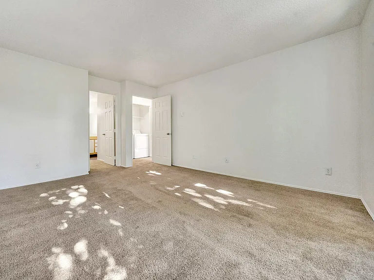 Hampton Ridge Apartments — Photo 22
