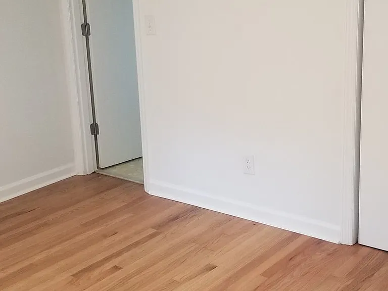 1439 Allen St — Photo 22