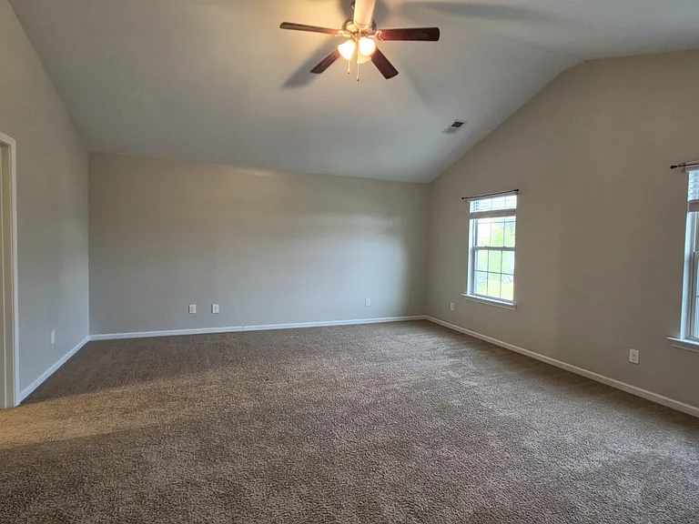 147 Niblick Dr — Photo 11