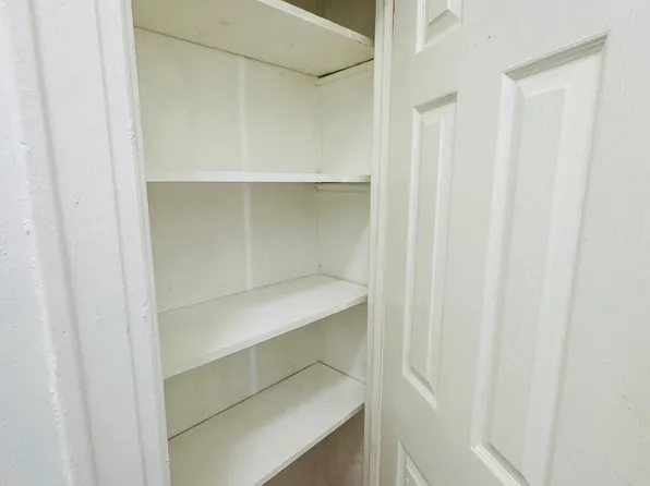 27-24 Gilmore Street image 5 of 10