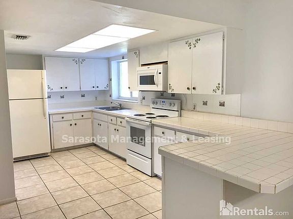 3rd image of 5351 Duncanwood Dr