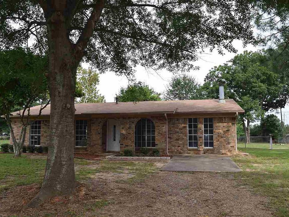 1st image of 4 Sheri Ln