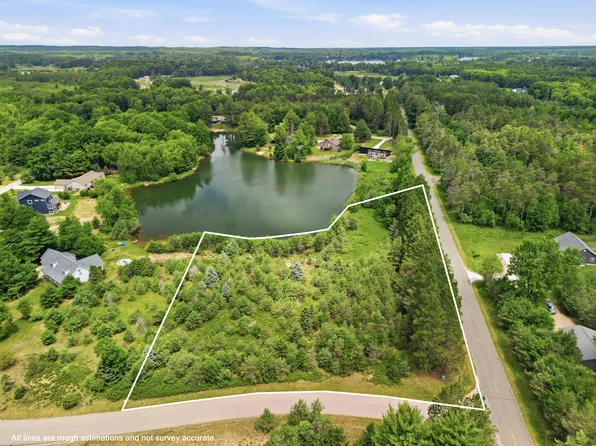 6152 Kilkenny Dr, Stanwood, MI 49346